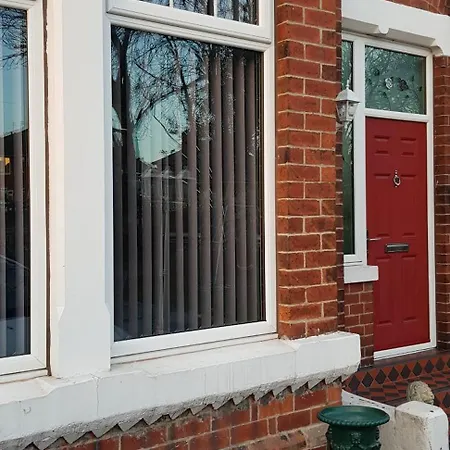 Budget - 9 East Grange Drive Гостьовий будинок *