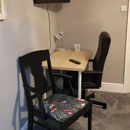 بيت ضيافة Grange House Budget