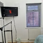 בית הארחה Grange House Budget *