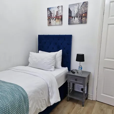 בית הארחה Budget - 9 East Grange Drive *